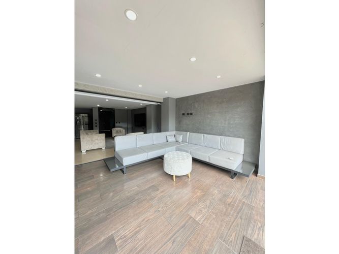 Casa de 3 alcobas en arriendo en Urbanización Las Cumbres, Medellín, 350 m² · foto 14 de 18