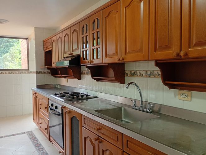Apartamento de 3 alcobas en arriendo en El Poblado, Medellín, 150 m² · foto 3 de 19