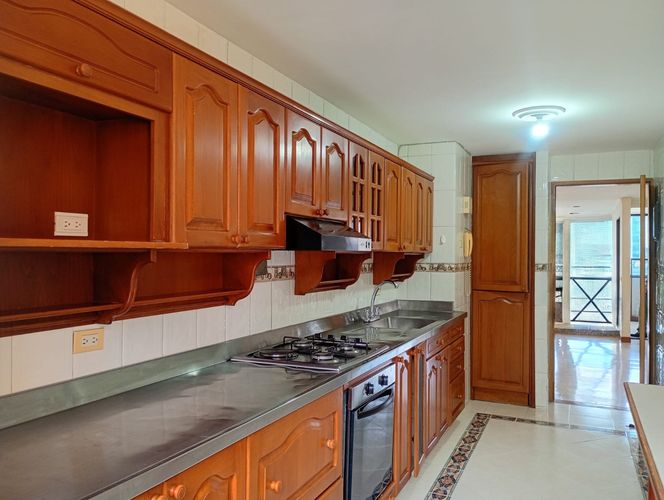 Apartamento de 3 alcobas en arriendo en El Poblado, Medellín, 150 m² · foto 4 de 19