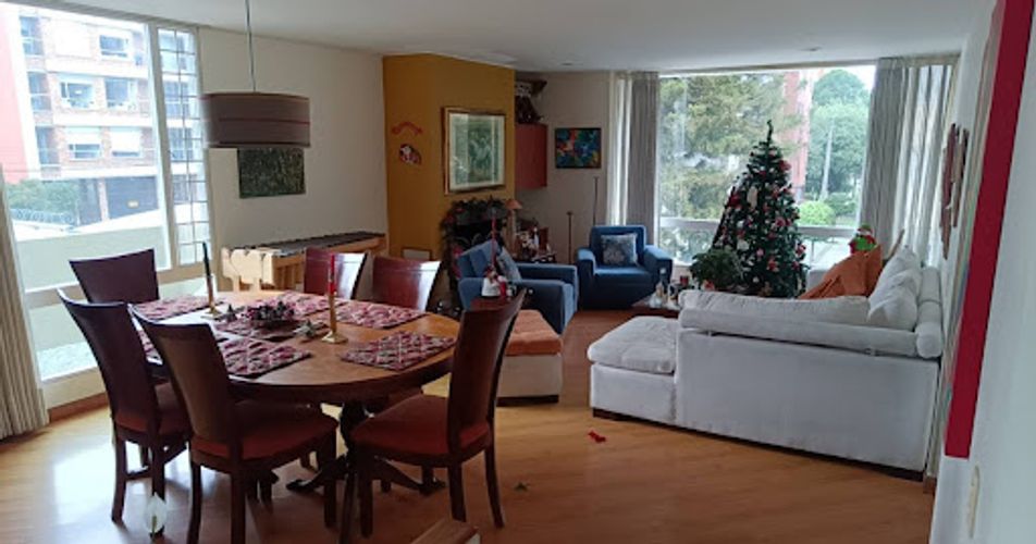 Apartamento de 3 alcobas en venta en El Contador, Bogotá, 134 m² · foto 3 de 19
