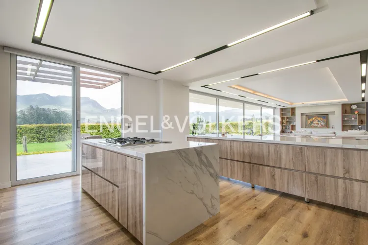 Casa de 4 alcobas en venta en La Violeta, Sopó, 467 m² · foto 7 de 19