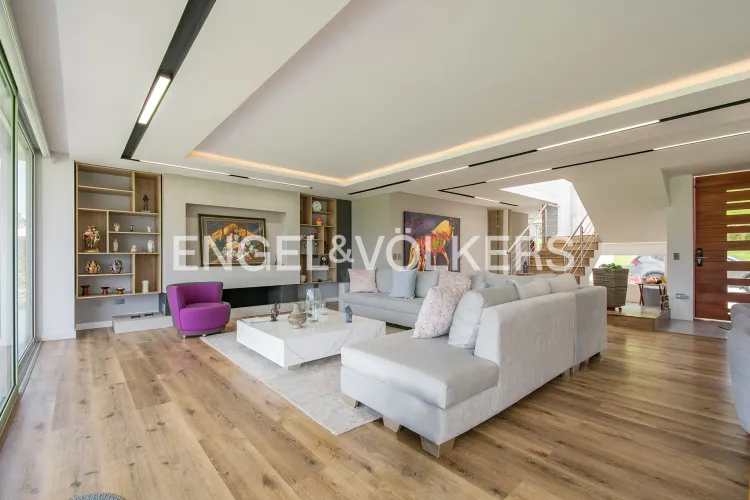 Casa de 4 alcobas en venta en La Violeta, Sopó, 467 m² · foto 2 de 19