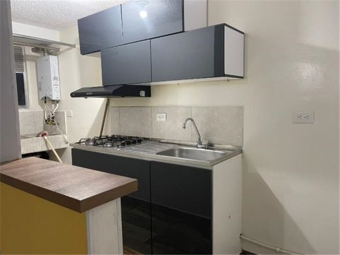 Apartamento de 3 alcobas en venta en Fac, Madrid, 55 m² · foto 2 de 18