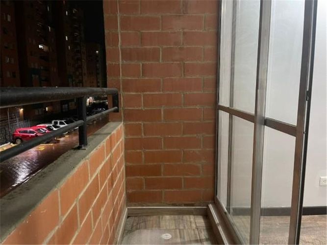 Apartamento de 3 alcobas en venta en Fac, Madrid, 55 m² · foto 13 de 18