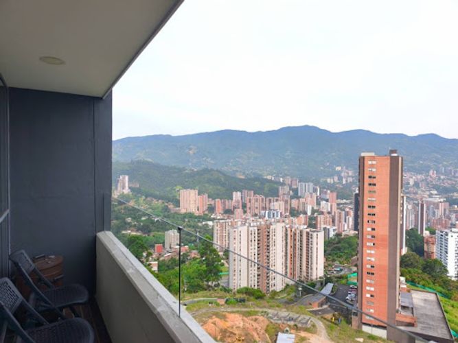 Apartamento de 2 alcobas en venta en Las Lomitas, Sabaneta, 57 m² · foto 19 de 23