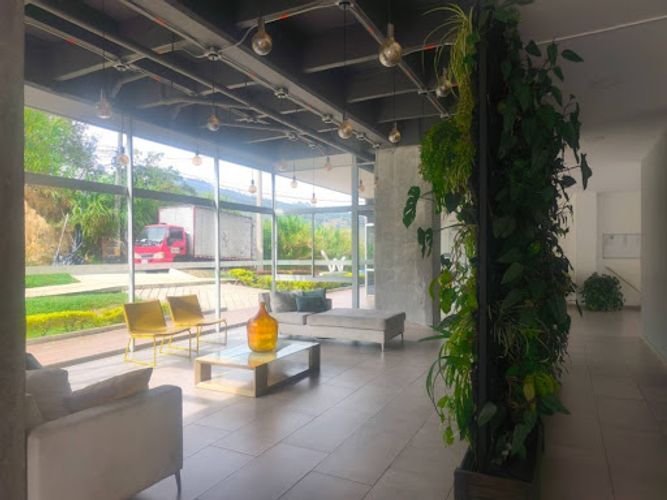 Apartamento de 2 alcobas en venta en Las Lomitas, Sabaneta, 57 m² · foto 22 de 23