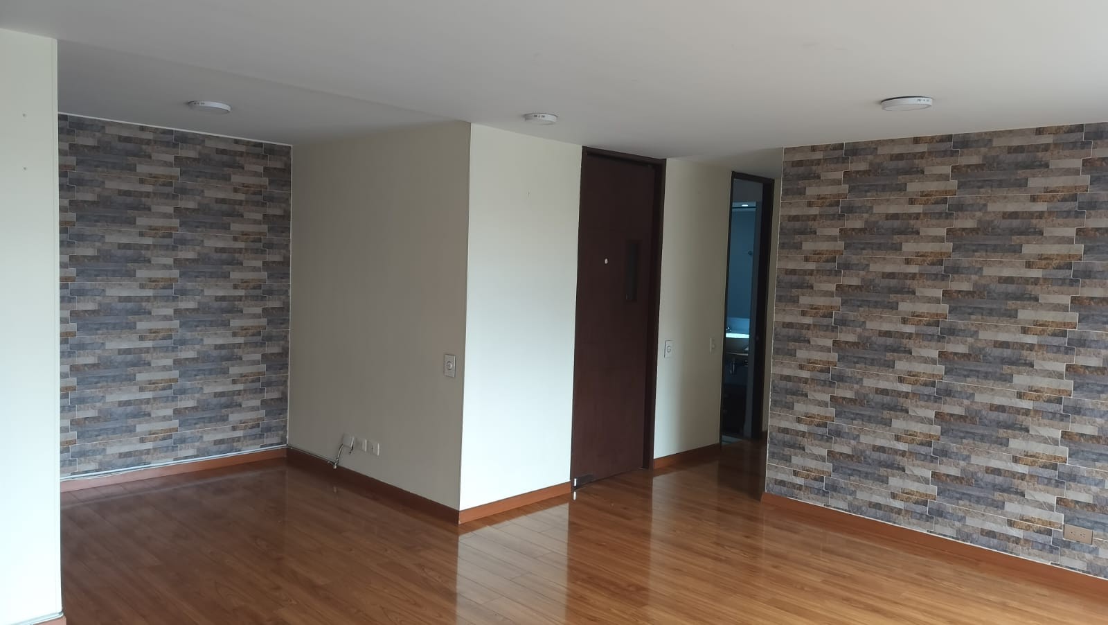 Apartamento en venta en Mirandela, Bogotá · foto 5 de 18