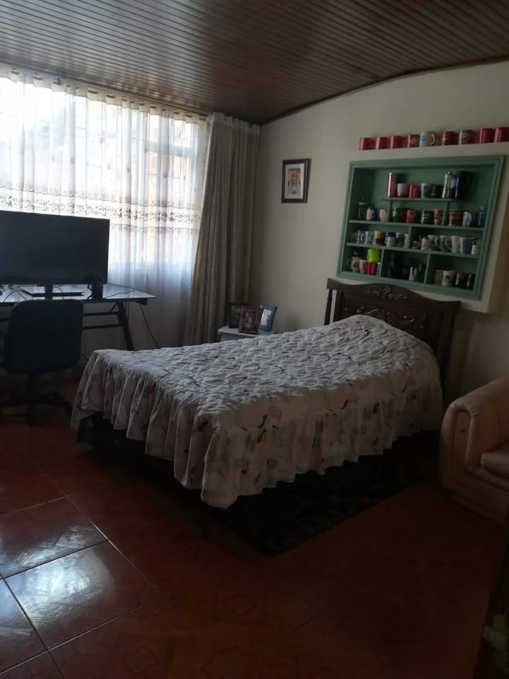 Casa en venta en Santa Isabel, Bogotá · foto 3 de 12