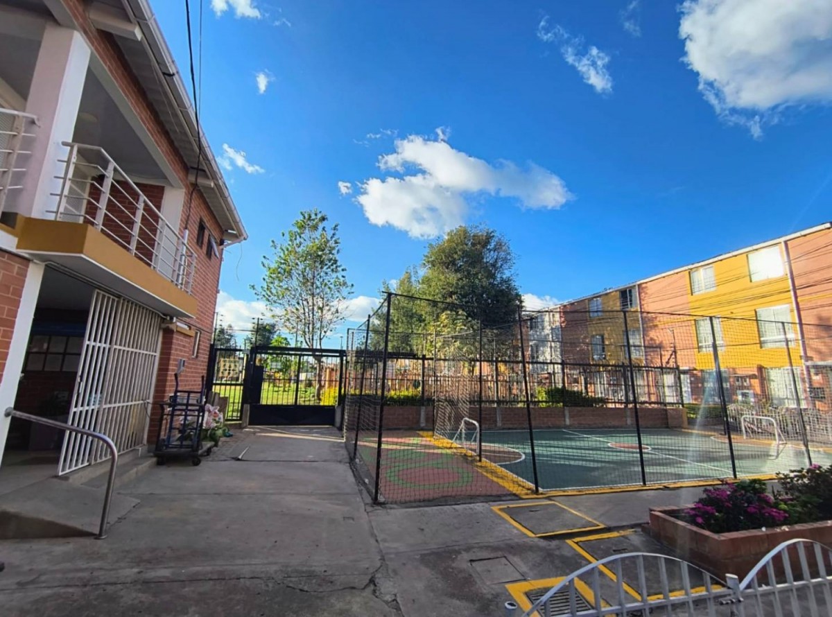 Casa en venta en Zona Franca, Bogotá · foto 3 de 19
