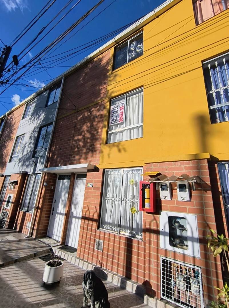 Casa en venta en Zona Franca, Bogotá · foto 4 de 19