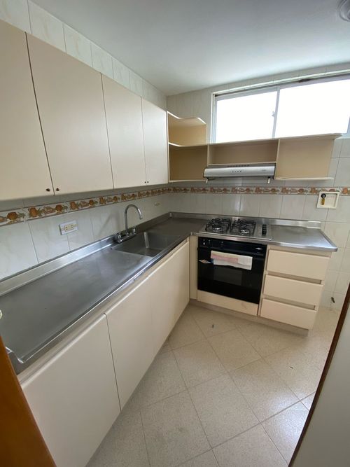 Apartamento en venta en Laureles, Medellín · foto 6 de 18