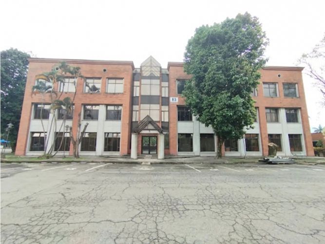 Oficina en arriendo en Zona Industrial No. 2, Itagüí, 2511 m² · foto 2 de 22