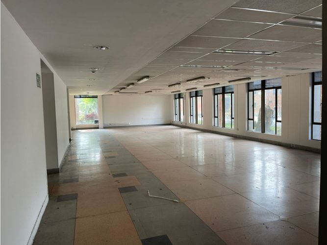 Oficina en arriendo en Zona Industrial No. 2, Itagüí, 2511 m² · foto 7 de 22