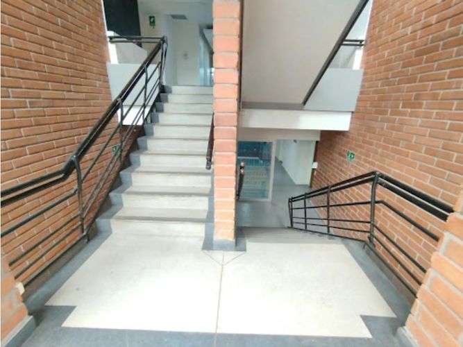 Oficina en arriendo en Zona Industrial No. 2, Itagüí, 2511 m² · foto 16 de 22