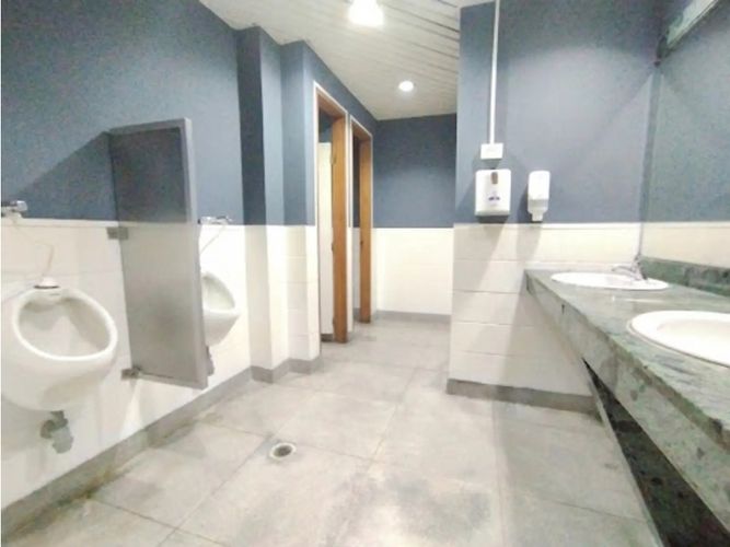 Oficina en arriendo en Zona Industrial No. 2, Itagüí, 2511 m² · foto 18 de 22