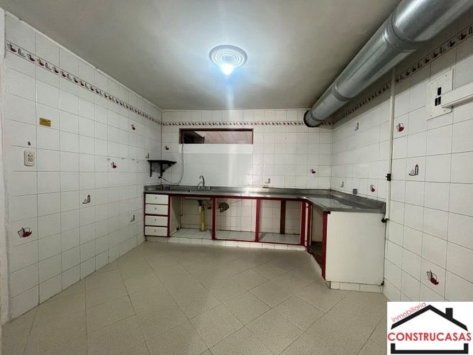Local en arriendo en Lorena, Medellín, 30 m² · foto 11 de 13