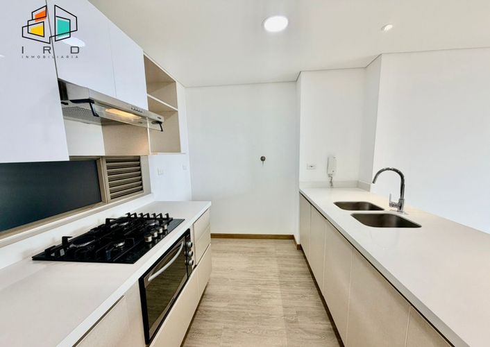 Apartamento de 1 alcoba en arriendo en Los Balsos, Medellín, 63 m² · foto 9 de 24