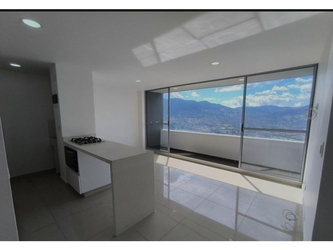 Apartamento de 2 alcobas en venta en Sabaneta Real, Sabaneta, 63 m² · foto 3 de 11