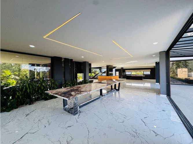 Casa de 5 alcobas en venta en Llano Grande, Rionegro, 1655 m² · foto 5 de 22