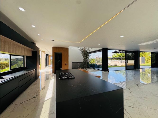 Casa de 5 alcobas en venta en Llano Grande, Rionegro, 1655 m² · foto 7 de 22