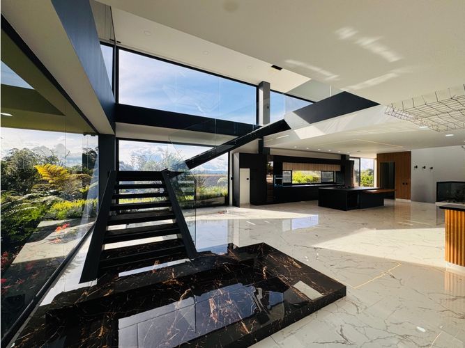 Casa de 5 alcobas en venta en Llano Grande, Rionegro, 1655 m² · foto 9 de 22