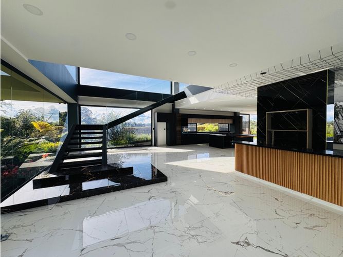 Casa de 5 alcobas en venta en Llano Grande, Rionegro, 1655 m² · foto 10 de 22