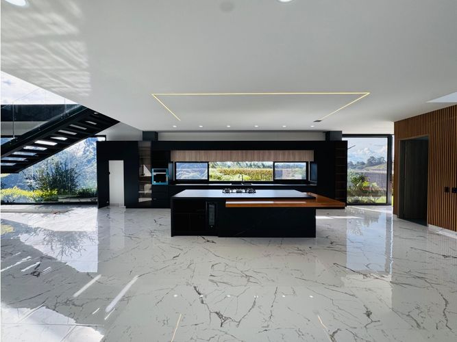 Casa de 5 alcobas en venta en Llano Grande, Rionegro, 1655 m² · foto 11 de 22