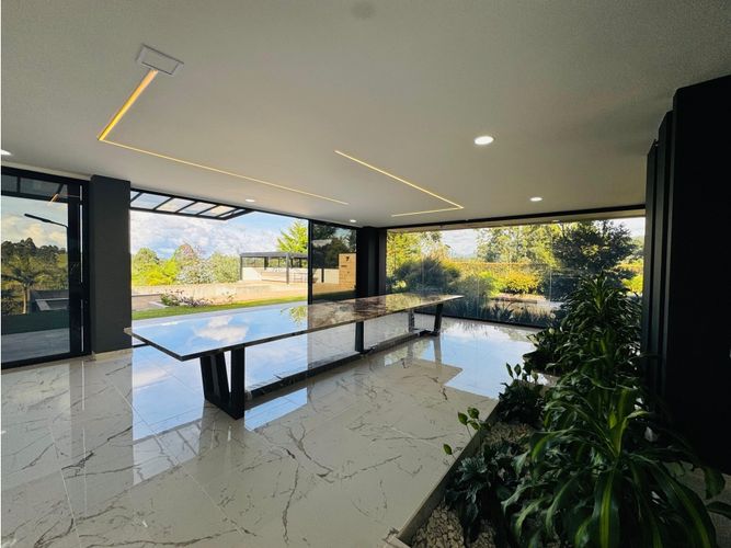 Casa de 5 alcobas en venta en Llano Grande, Rionegro, 1655 m² · foto 13 de 22