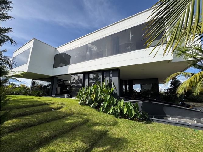 Casa de 5 alcobas en venta en Llano Grande, Rionegro, 1655 m² · foto 15 de 22