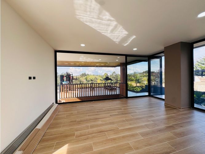 Casa de 5 alcobas en venta en Llano Grande, Rionegro, 1655 m² · foto 16 de 22