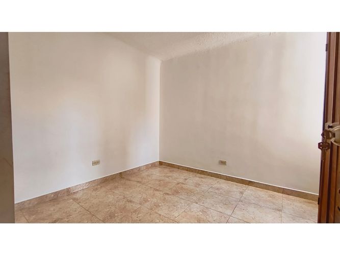 Apartamento de 2 alcobas en venta en Central, Bello, 52 m² · foto 2 de 8