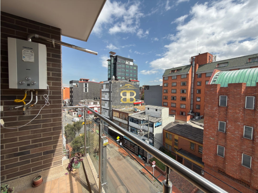 Apartamento en venta en Quinta Paredes, Bogotá · foto 3 de 24