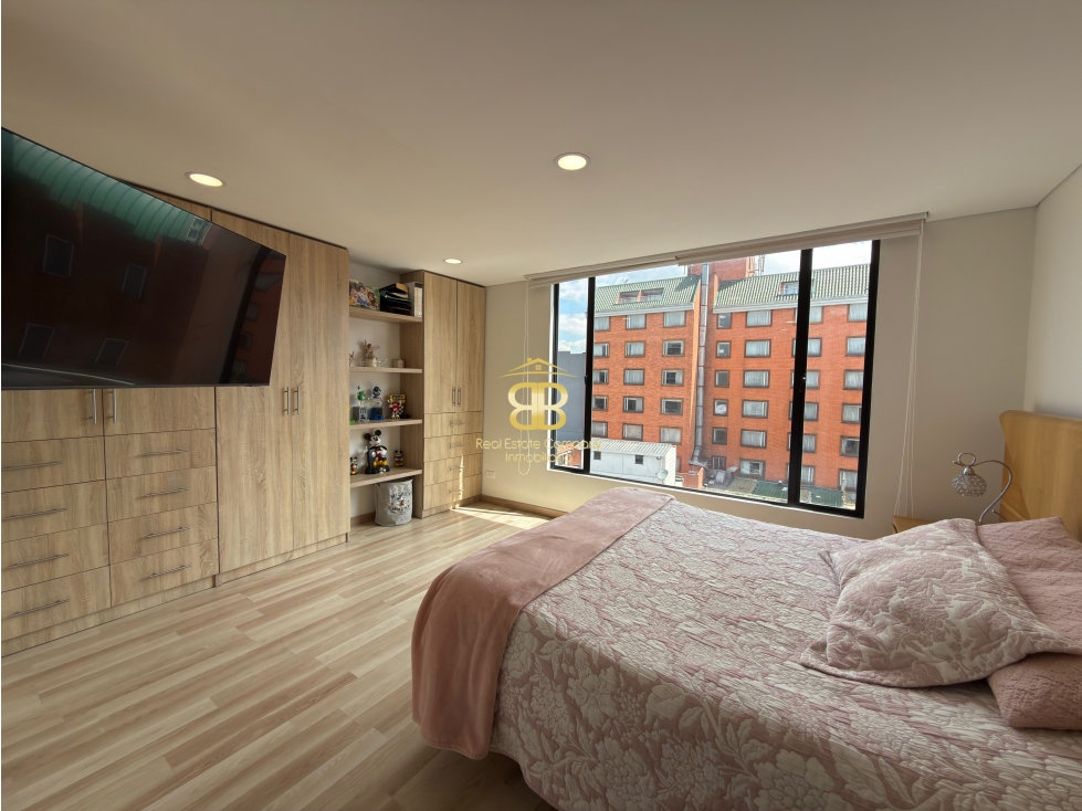Apartamento en venta en Quinta Paredes, Bogotá · foto 10 de 24