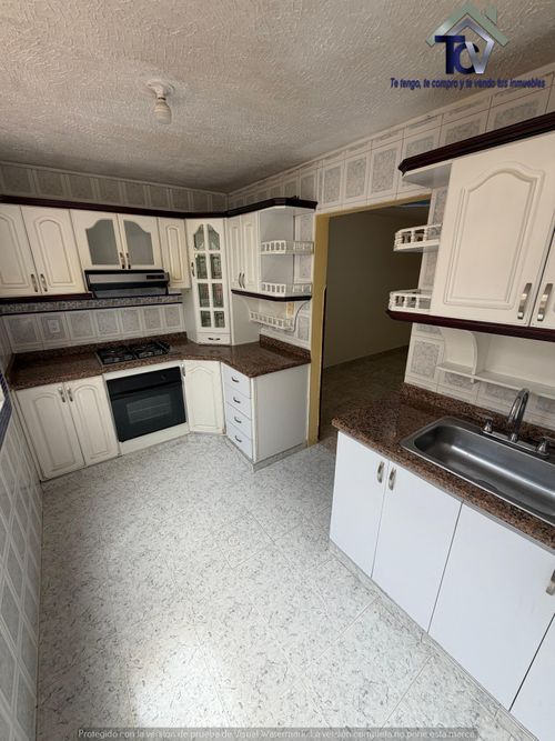 Casa de 3 alcobas en venta en Provenza, Bucaramanga, 345 m² · foto 2 de 10