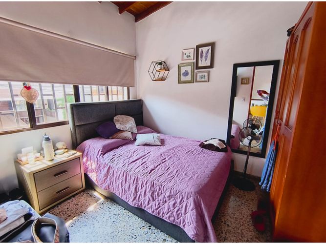 Casa de 4 alcobas en venta en Granada, Medellín, 231 m² · foto 6 de 14