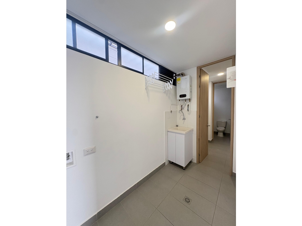 Apartamento en arriendo en El Poblado, Medellín · foto 24 de 24