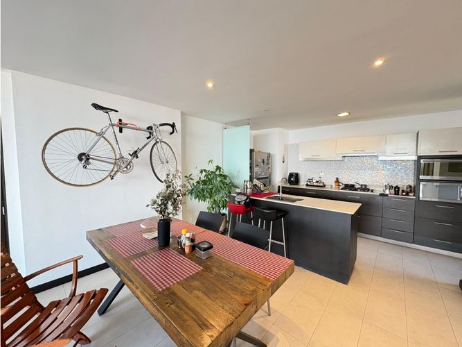 Apartamento de 2 alcobas en arriendo en El Tesoro, Medellín, 115 m² · foto 2 de 18