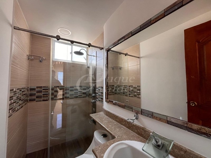Apartamento en arriendo en El Poblado, Medellín · foto 13 de 24