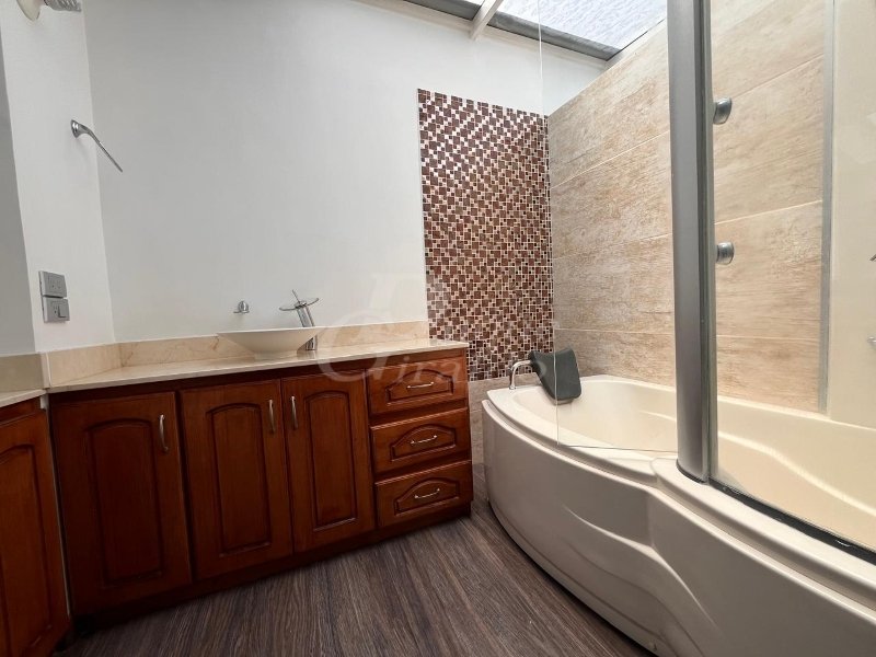 Apartamento en arriendo en El Poblado, Medellín · foto 15 de 24