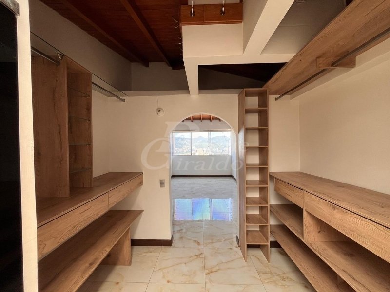 Apartamento en arriendo en El Poblado, Medellín · foto 17 de 24