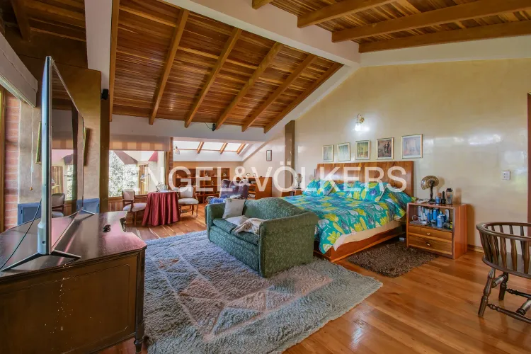 Casa de 8 alcobas en venta en Guaymaral, Bogotá, 1300 m² · foto 9 de 20