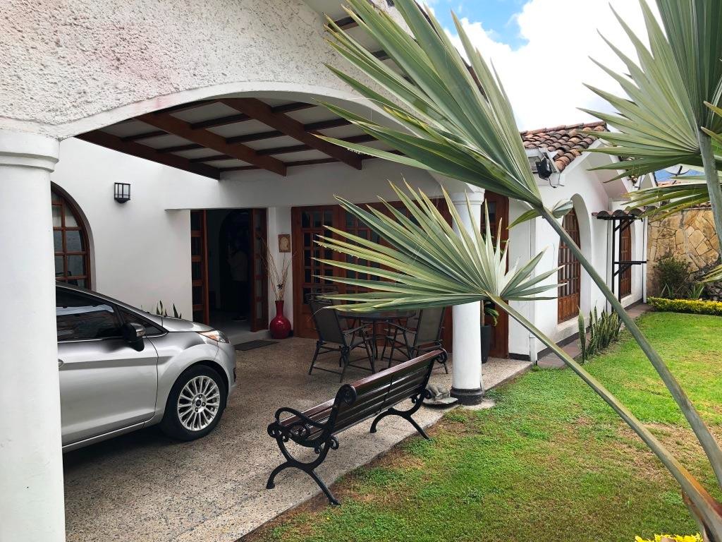 Casa en venta en Lagos De Cordoba, Bogotá · foto 5 de 20