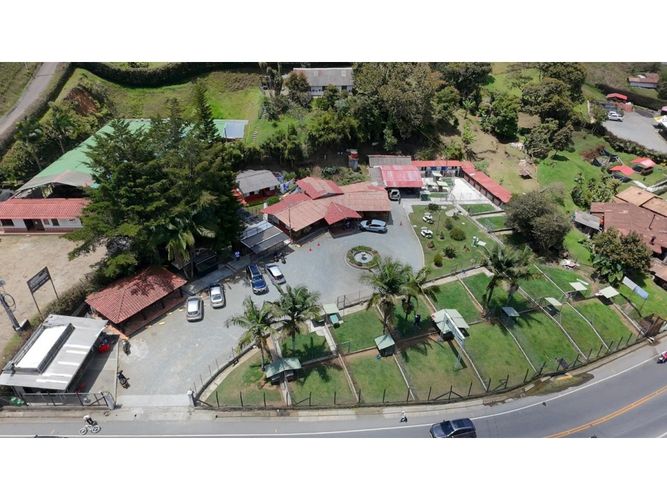 Lote en arriendo en El Retiro, 2945 m² · foto 3 de 17