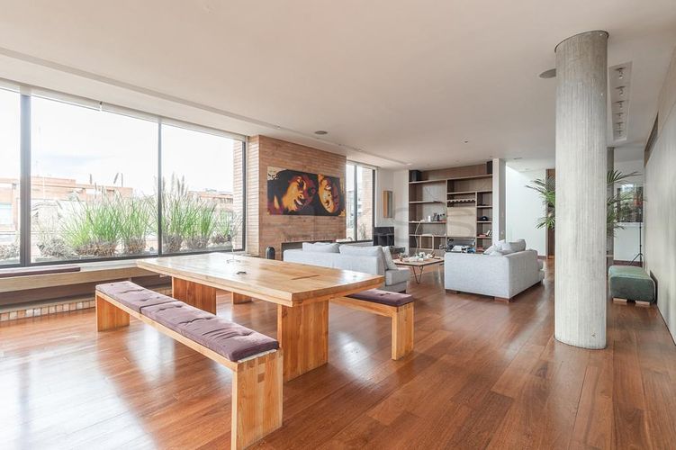 Apartamento de 4 alcobas en venta en Chico Norte, Bogotá, 448 m² · foto 2 de 24