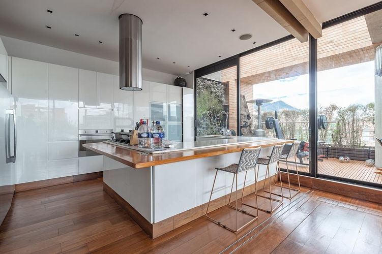 Apartamento de 4 alcobas en venta en Chico Norte, Bogotá, 448 m² · foto 3 de 24