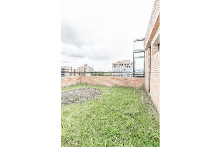 Apartamento de 4 alcobas en venta en Chico Norte, Bogotá, 448 m² · foto 22 de 24