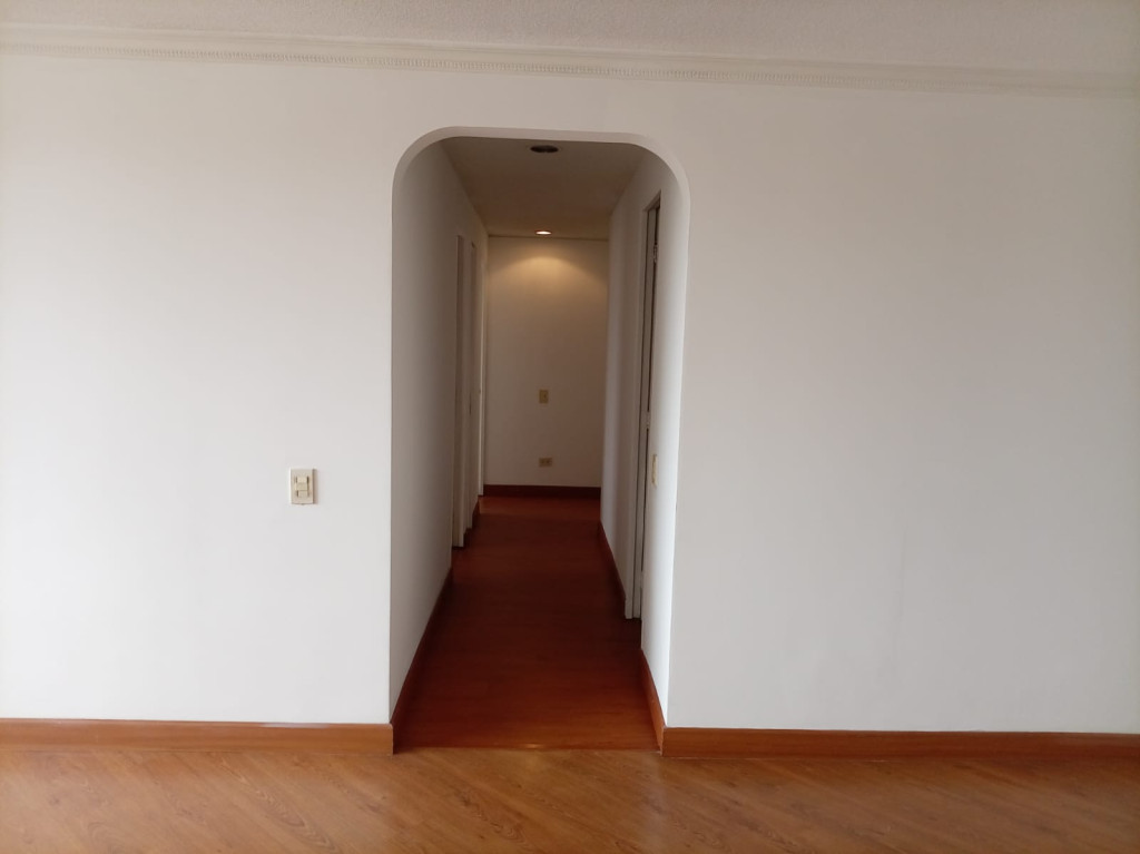 Apartamento en venta en Alhambra, Bogotá · foto 3 de 24