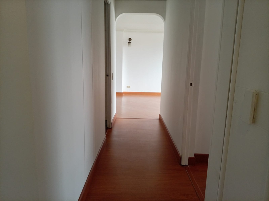 Apartamento en venta en Alhambra, Bogotá · foto 4 de 24