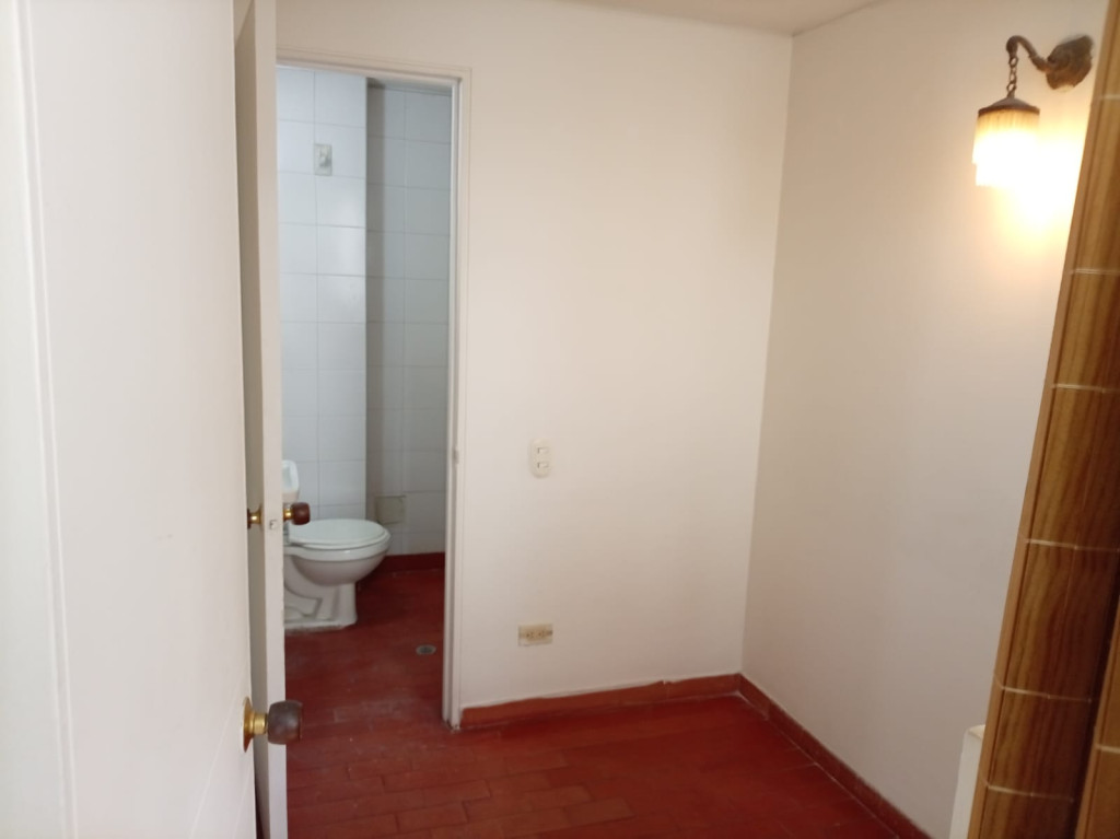 Apartamento en venta en Alhambra, Bogotá · foto 10 de 24
