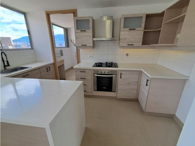 Apartamento de 3 alcobas en arriendo en Santa Maria De Los Angeles, Medellín, 138 m² · foto 9 de 20